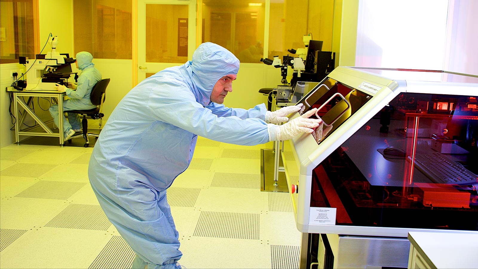 Royce Training with CISM at Swansea University: Practical Cleanroom Skills