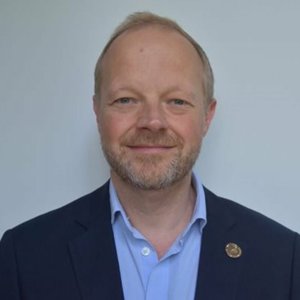 neil-glover-freng