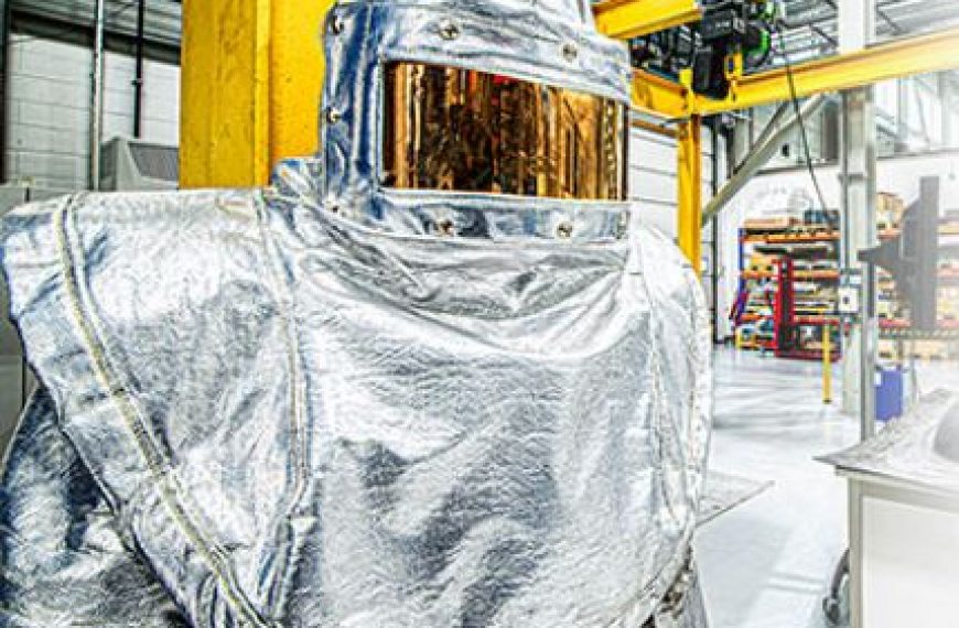 Euro SPF Conference Image: a scientist in a superplastic manufacturing laboratory