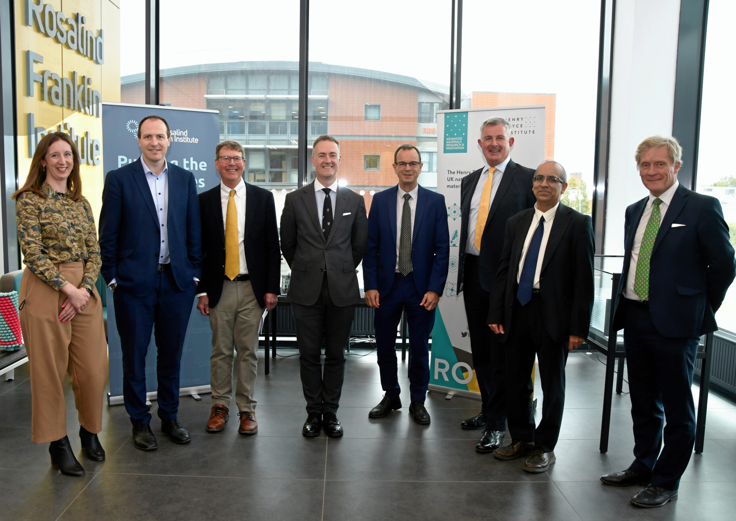 Chris McDonald MP, Minister of State for Science, Innovation and Investment, visits the Rosalind Franklin Institute, Harwell Science Campus, Oxfordshire. Left to right: Laura Holland, Director of Strategic Marketing, the Franklin Prof Sir Ian Chapman,Chief Executive, UKRI Prof Paul Matthews, Institute Director, the Franklin Chris McDonald MP, Science Minister Prof David Knowles, CEO, Royce Mark Driver, Chief Operating Officer, the Franklin Dr Kedar Pandya, Executive Director, EPSRC Dr Roger Ecclestone, Executive Director, STFC Photograph By: Sean Dillow